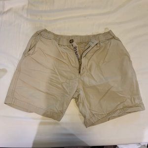 Chubbies 7” khaki stretch shorts